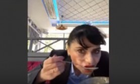 REVOLTĂTOR! O deputată socialistă sorbind supă chiar în timpul ședinței Comisiei Juridice